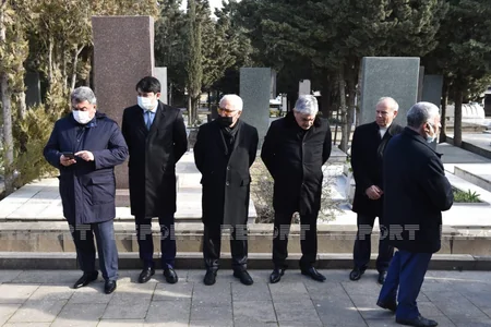 Tanınmış ictimai xadim Ramiz Abutalıbov dəfn olunub