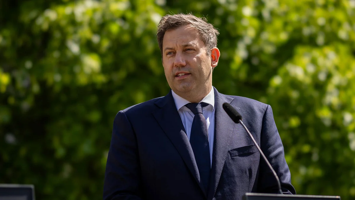 Вице-канцлер Германии: Ежегодно будем выделять Украине 9 млрд евро