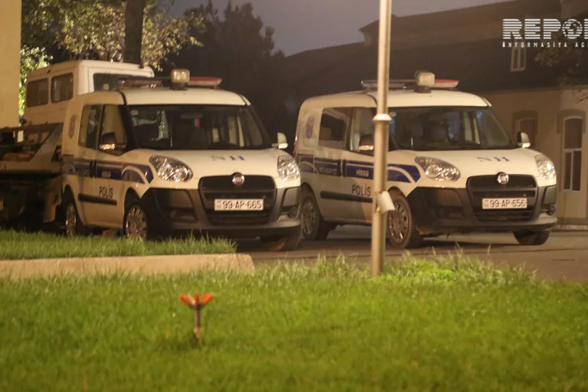 Bakıda qohumlar arasında dava düşüb, üç nəfər bıçaqlanıb - FOTO