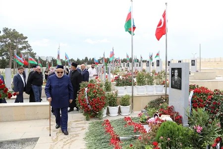 Dini konfessiyaların rəhbərləri Polad Həşimovun və İlqar Mirzəyevin məzarını ziyarət edib - VİDEO