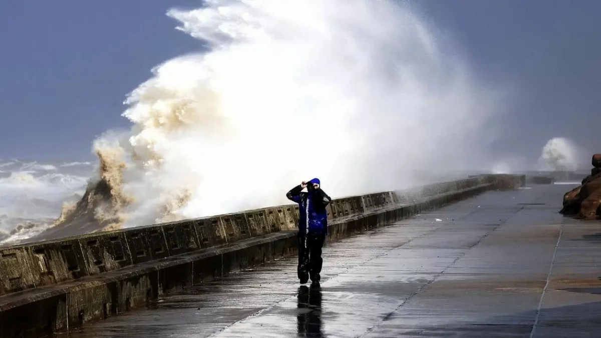 Stormy weather in northern Europe leads to transport problems