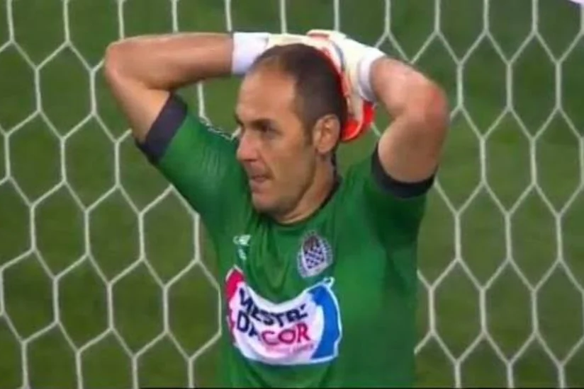 Kamran Ağayev Portuqaliya klubundakı ilk oyununda kobud səhvi üzündən qol buraxıb - VİDEO