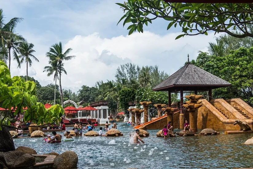 В Таиланде ждут туристов, несмотря на вспышку COVID-19