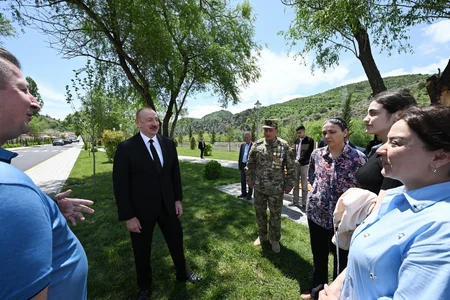Prezident Laçının Sus kəndinə köçmüş sakinlərlə görüşüb - YENİLƏNİB