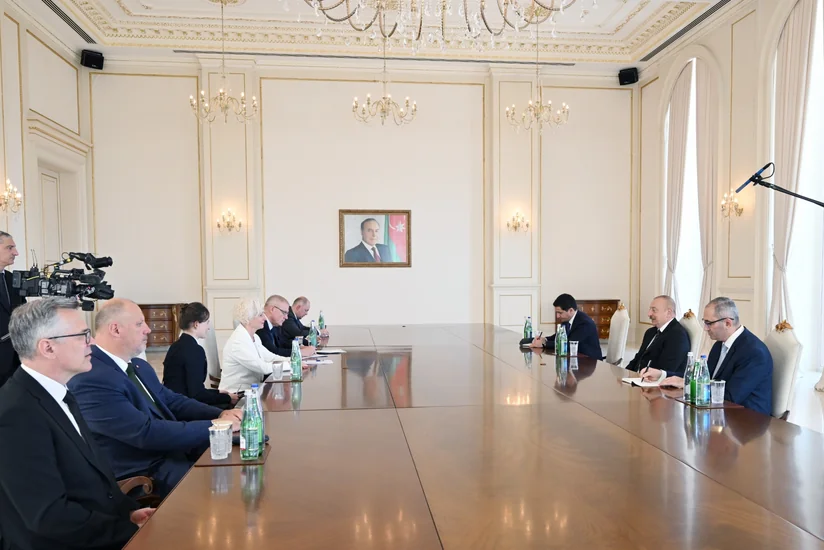 Президент Азербайджана принял делегацию во главе с председателем Сейма Латвии