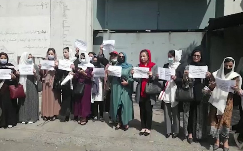 Kabildə qadınlar etiraz aksiyası keçiriblər