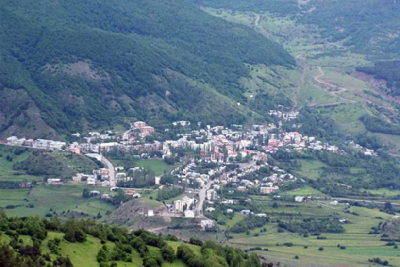 Tərtərdə yaşayış evinə mərmi düşüb