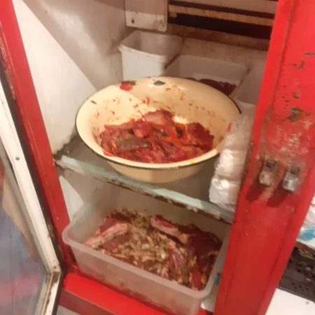 Ağcabədidə kafedə saxta alkoqollu içkilər aşkarlanıb