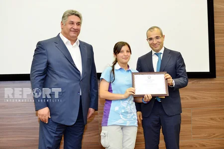 “Bakı 2015”də iştirak edən könüllülərə veriləcək təşəkkürnamələrin təqdimatı keçirilib - ƏLAVƏ OLUNUB - FOTO