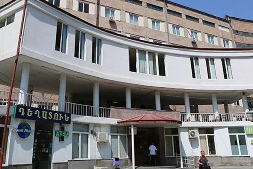 Yerevanda xəstəxanada partlayış olub, ölən var