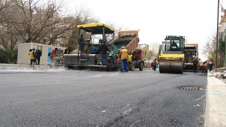 Bakıda daha bir yol əsaslı təmir edilir