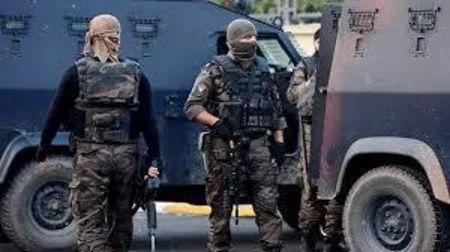 İstanbul polisi 12 saatlıq irimiqyaslı axtarış-əməliyyat tədbiri keçirib