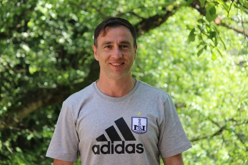 Neftçi ispaniyalı məşqçi ilə müqavilə imzalayıb