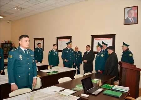 DSX rəisi azad edilən ərazilərdə sərhədlərin müdafiəsi üçün görülən işlər barədə Özbəkistanı məlumatlandırıb
