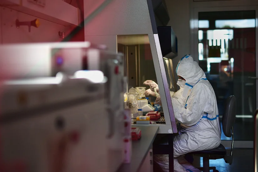 Китайская вакцина-спрей от COVID-19 поступит на рынок через два-три года