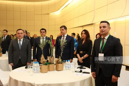 UNEC-in təşkilatçılığı ilə keçirilən beynəlxalq elmi konfransın ilk günü başa çatıb - YENİLƏNİB