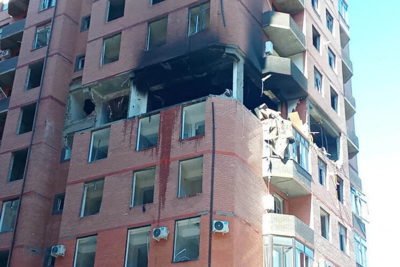 В Махачкале в жилом доме произошел взрыв газа, пострадали два человека