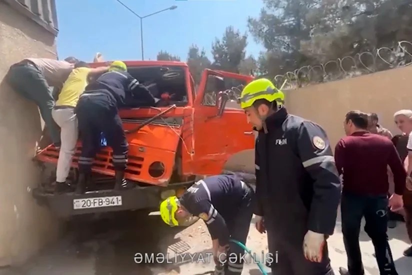 Xırdalanda yük avtomobilləri toqquşub, xəsarət alan var
