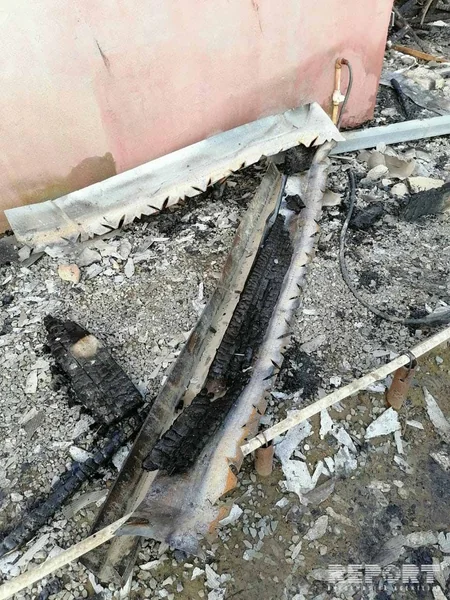 Bakıda oğrular qarət etdikləri evi yandırıblar - VİDEO