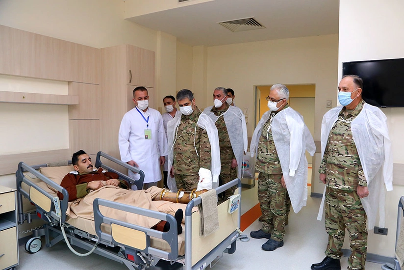 Zakir Həsənov bayramlar münasibətilə hərbi hospitalda olub