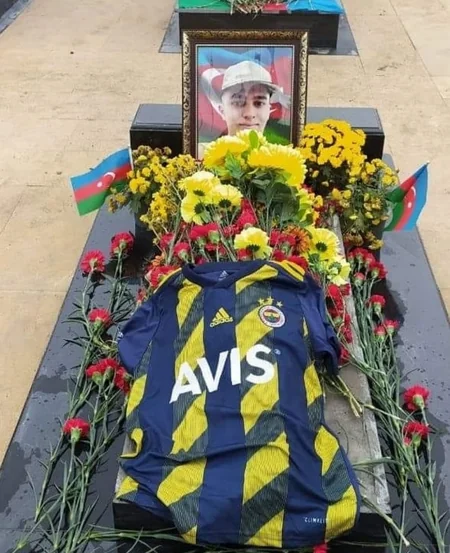 Fənərbağçanın saytı şəhidimizdən yazdı