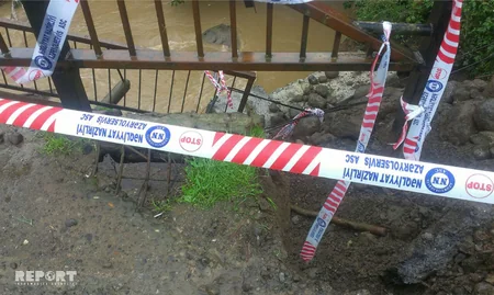 Lənkəranda güclü yağışlar zamanı qəzalı vəziyyətə düşən körpünün təmirinə başlanılıb - FOTO