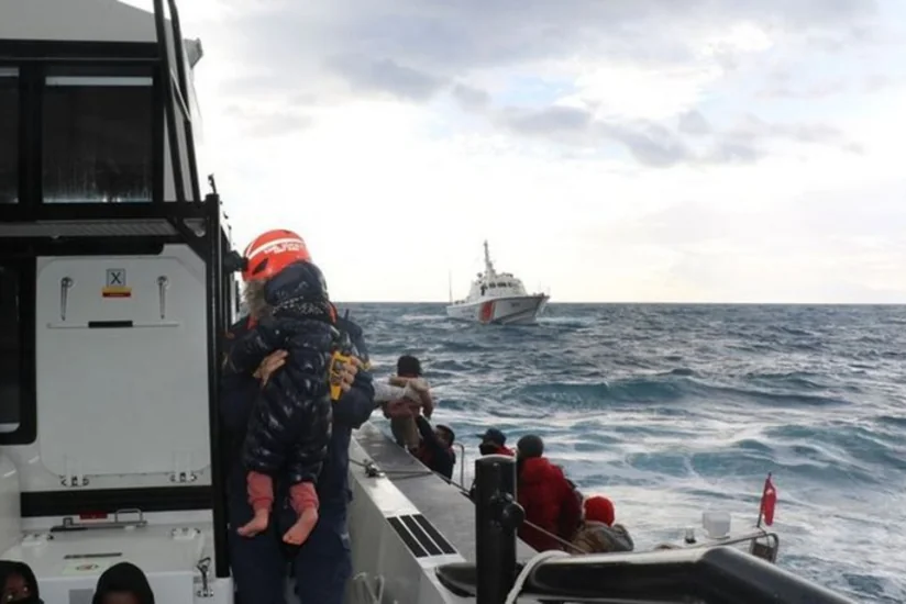 Лодка с мигрантами затонула у берегов Турции, есть погибшие