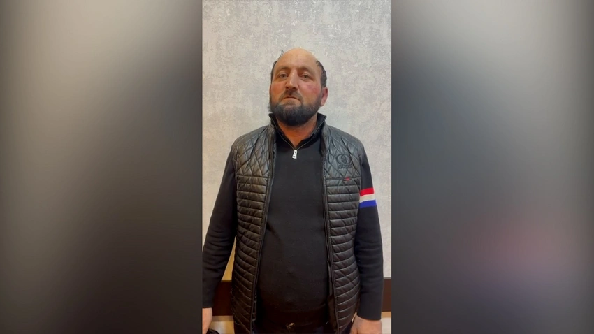 Başına tanınmamaq üçün “parik” taxan oğru saxlanılıb