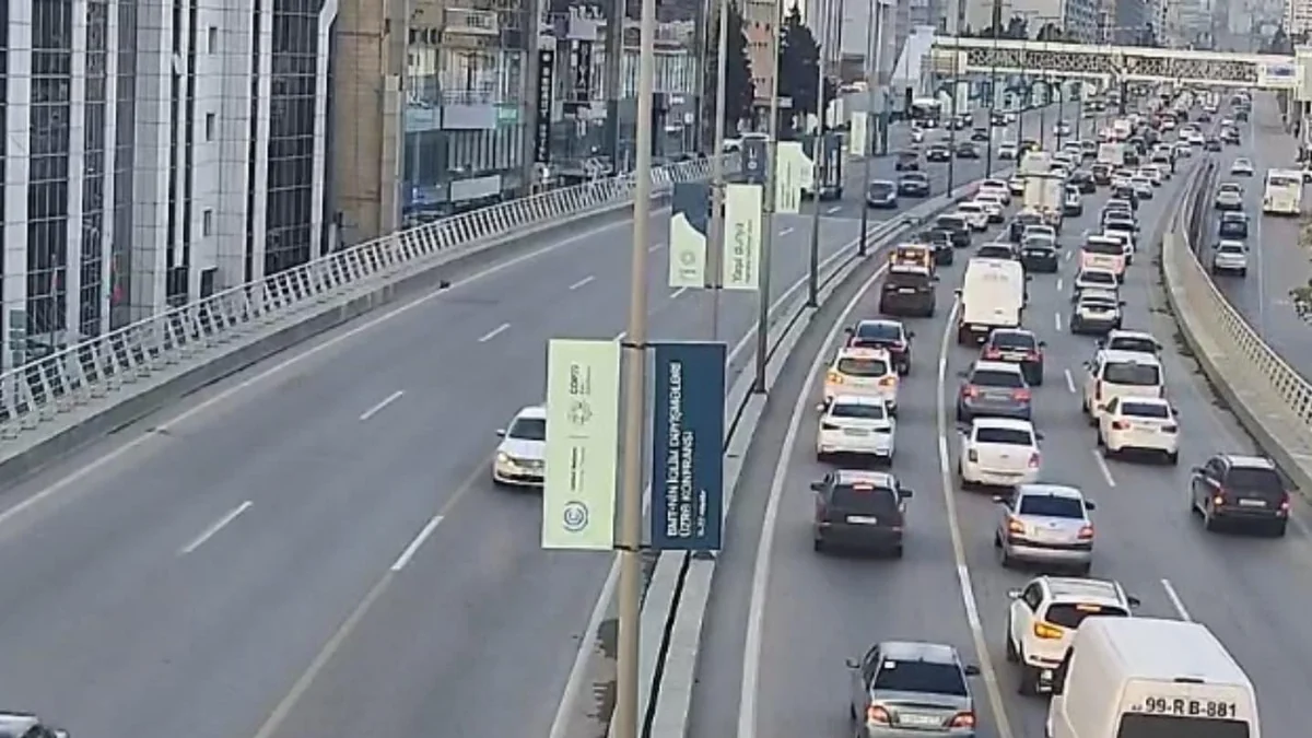 Bakının bir sıra yollarında tıxac var - SİYAHI