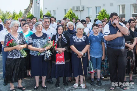 “Azərikimya” İB-də kimyaçı şəhidlərin xatirəsinə ucaldılmış abidə kompleksinin açılış mərasimi keçirilib