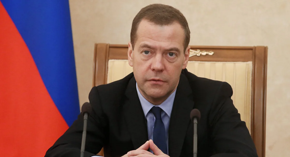Dmitri Medvedev Rusiya prezidentliyinə namizəd olmayacaq