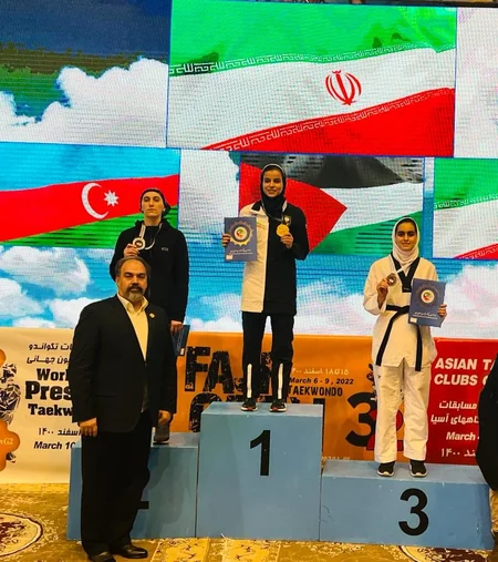 Azərbaycan taekvondoçuları İrandan 2 medalla qayıdır