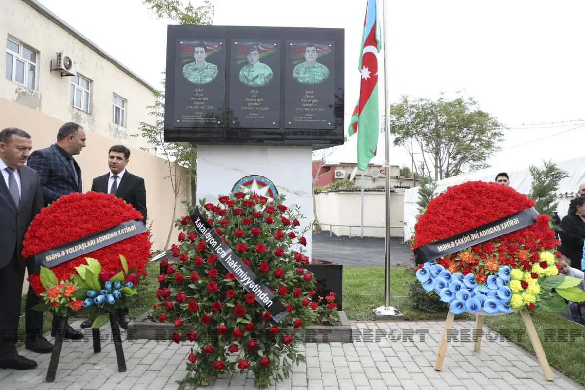 Bakıda üç şəhidin xatirə lövhəsinin açılışı olub