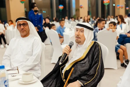 Cıdır düzündə dalğalandırılmış Azərbaycan bayrağı Dubayın mərkəzində