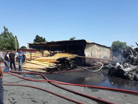 Bakıda “Taxta bazarı” yanıb - VİDEO - YENİLƏNİB