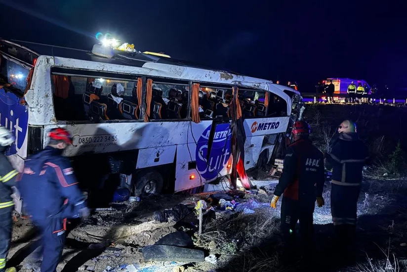 В Турции перевернулся рейсовый автобус, погибли и пострадали десятки человек
