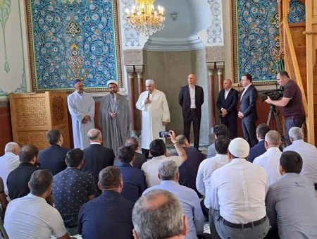 Gürcüstanın Baş naziri Tbilisi Cümə məscidinə baş çəkib