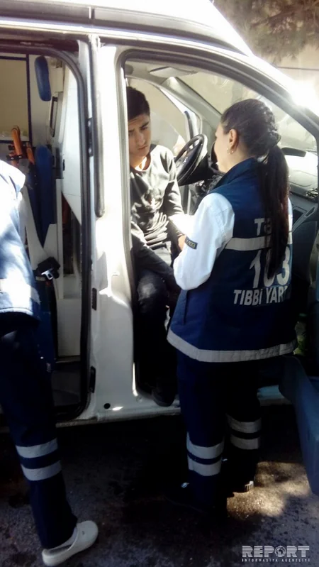 Bakıda iki marşrut avtobusu toqquşub, xəsarət alanlar var - FOTO