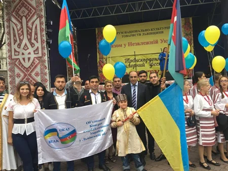 Ukraynadakı azsaylı xalqlar ölkədə siyasi sabitliyin qorunmasının tərəfdarı olduqlarını bəyan ediblər
