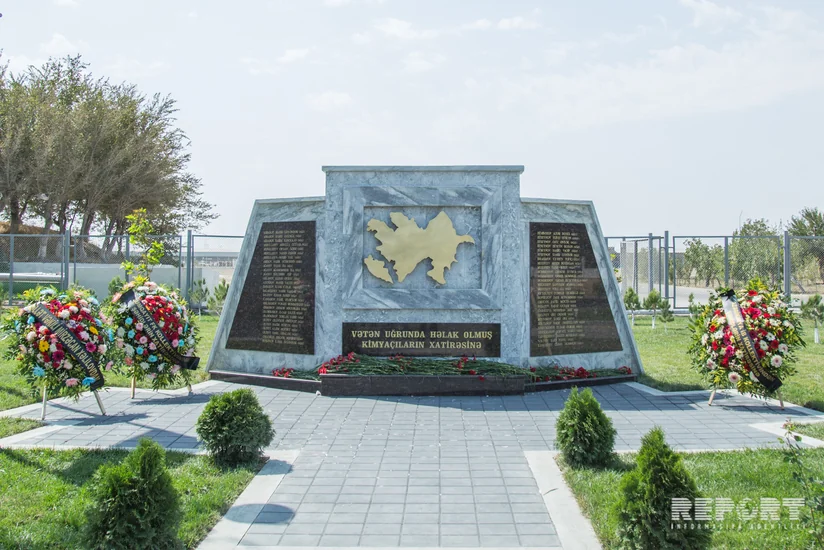 “Azərikimya” İB-də kimyaçı şəhidlərin xatirəsinə ucaldılmış abidə kompleksinin açılış mərasimi keçirilib