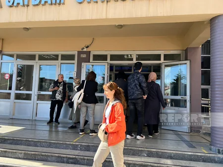Türkiyədə seçki məntəqələrində izdiham müşahidə olunur - REPORTAJ