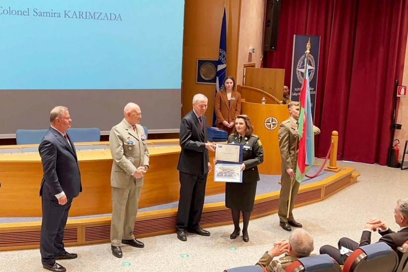 Первая азербайджанcкая военнослужащая окончила курсы Оборонного колледжа НАТО