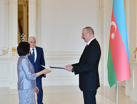 Ilham Aliyev receives credentials of incoming ambassadors of Venezuela, Rwanda and Thailand