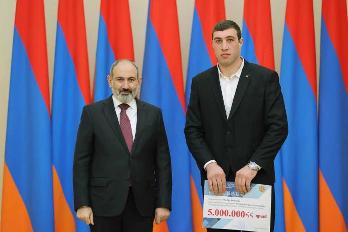 Ermənistanda ən yaxşı idmançılara ödənilən mükafatın bir hissəsi kəsilib