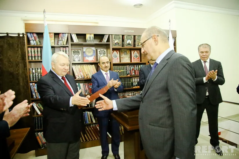 Начальник управления президента РФ: В Азербайджане не угасает интерес к русскому языку