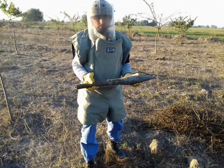 Xocavəndin 500 ailəlik qəsəbə ərazisində 2 ədəd raket tapılıb