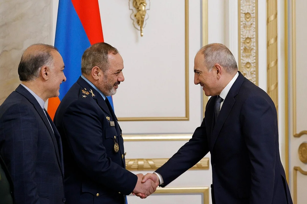 Pashinyan discusses regional security with Iranian defense minister