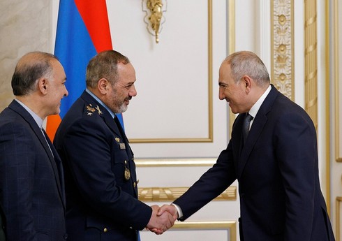 Paşinyan İranın müdafiə naziri ilə regional təhlükəsizliyi müzakirə edib