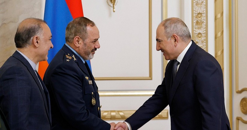 Pashinyan discusses regional security with Iranian defense minister