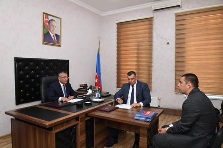 Dövlət Komitəsinin sədri vətəndaşları qəbul edib